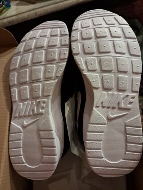 Nike Boys Black Sneakers